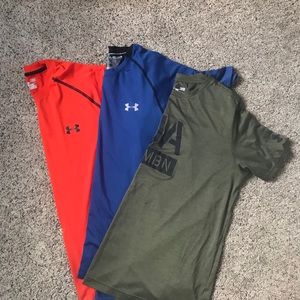 Under Armour Lot of Large T-shirts
